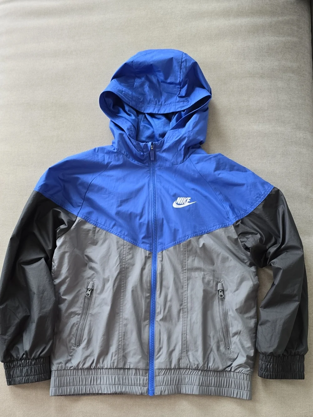 Nike Kids Hooded Windbreaker Jacket in Royal Blue and Gray